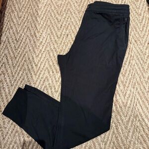 Lululemon men’s casual pants with adjustable waist